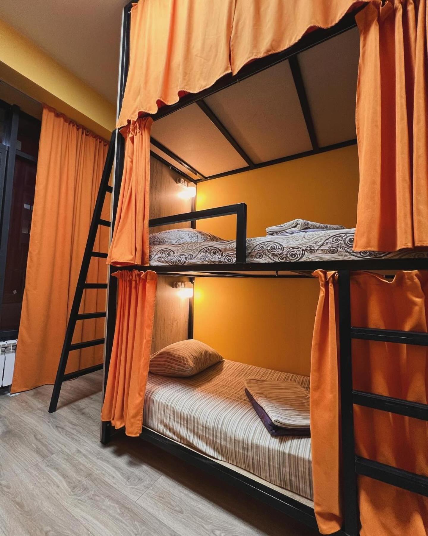 Hostel Рой Ałma Ata Zewnętrze zdjęcie